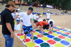 Để chiến thắng trong các trò chơi team building cần sự phối hợp nhịp nhàng