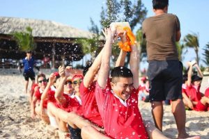 khoảnh khắc đáng nhớ trong một lần tham gia team building trên biển