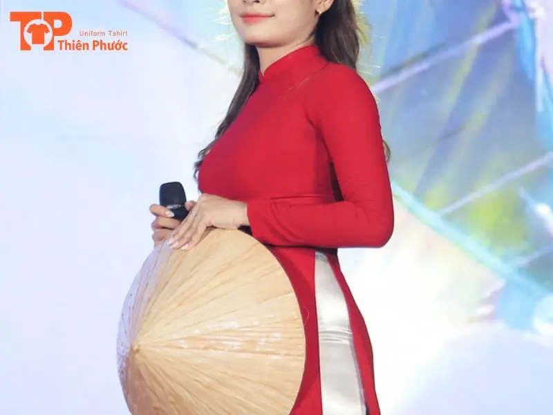 Đồng phục trường đại học Nguyễn Tất Thành Phong Cách, Năng Động 11 Áo dài đồng phục trường đại học Nguyễn Tất Thành thanh lịch