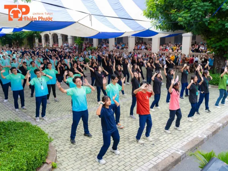 Đồng phục trường THPT chuyên Lê Hồng Phong Quận 5 TPHCM ĐẸP, Tinh tế 14 Đồng phục thể dục vải thun thoáng mát, co giãn tốt