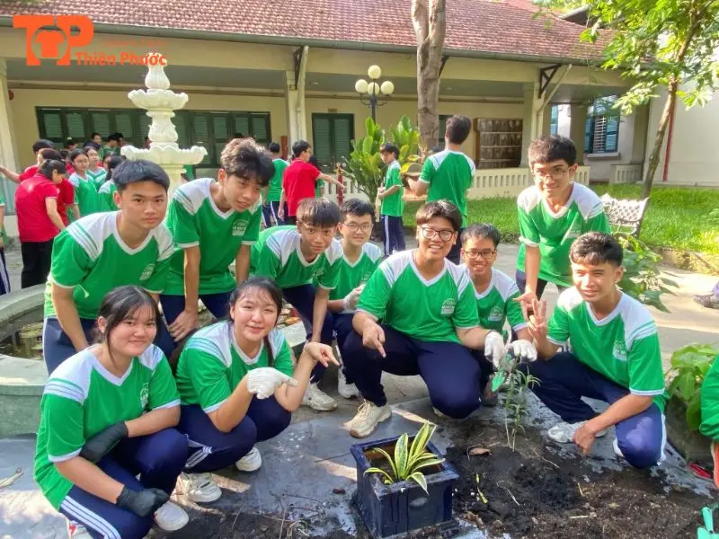 Áo lớp đồng phục thiết kế đơn giản nhưng tinh tế