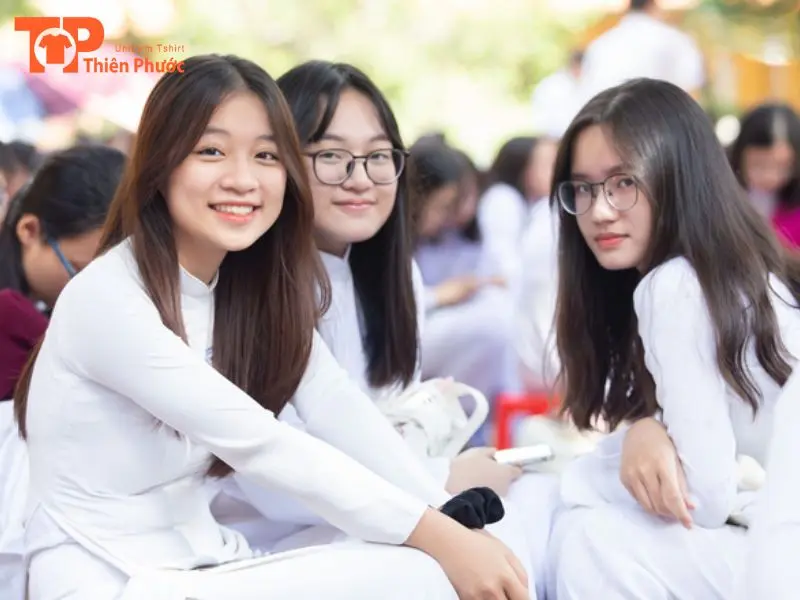 Nét Đẹp Trong Top 5+ Đồng Phục Trường Nguyễn Thị Minh Khai TPHCM 11 Mẫu áo dài trường Nguyễn Thị Minh Khai