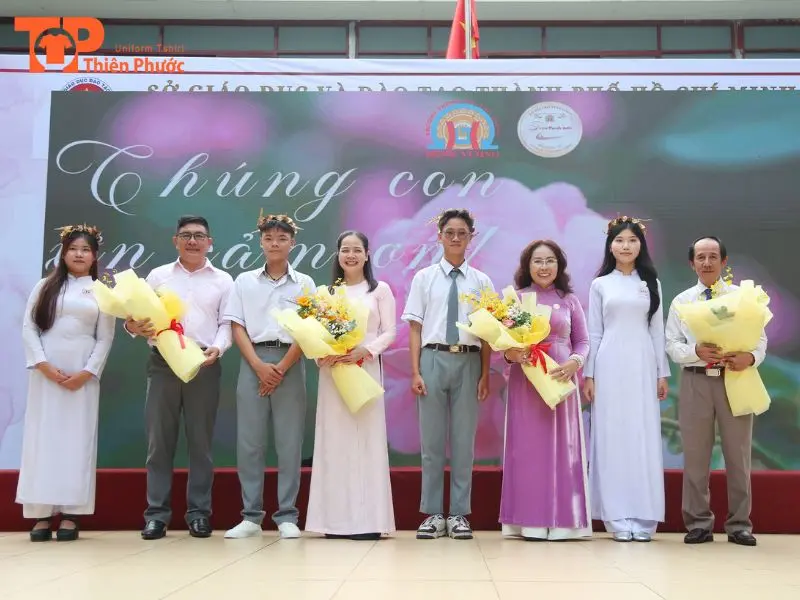 Thiết kế đồng phục rất đa dạng về kiểu dáng, mẫu mã