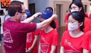 Mẫu áo đồng phục Đại học Y Hà Nội nhiệt huyết SẮC ĐỎ tuổi trẻ