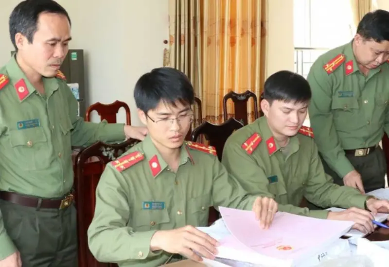 Đồng phục công an kinh tế được phân chia theo từng nhiệm vụ, đảm bảo sự chuyên nghiệp và phù hợp trong mọi hoàn cảnh công tác.