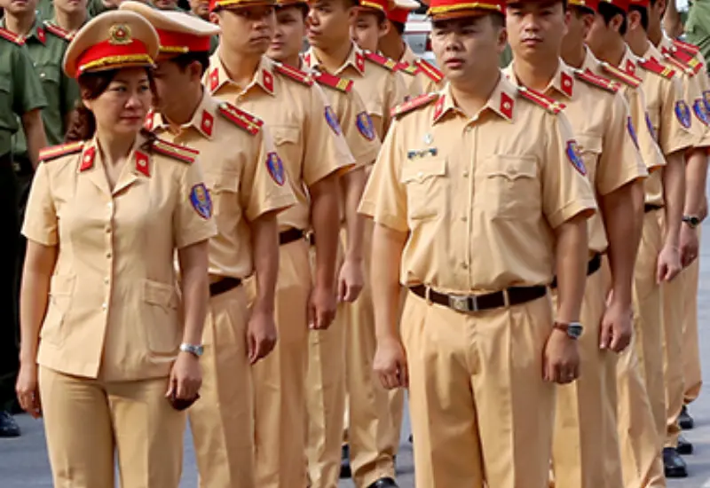 Trang phục lễ phục của CSGT thể hiện sự nghiêm trang, được sử dụng trong các dịp đặc biệt.