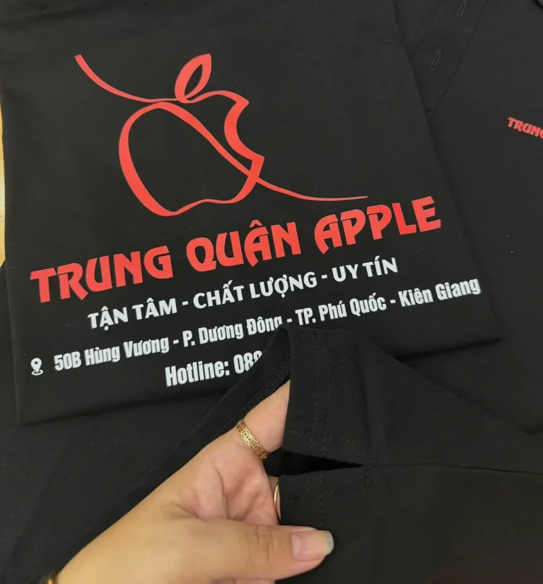 In Chữ Lên Áo Thun Theo Yêu Cầu: Chọn Kỹ Thuật, Font Chữ & Kích Thước Chuẩn 22 In chữ tên cửa hàng và hotline – Đồng Phục Thiên Phước