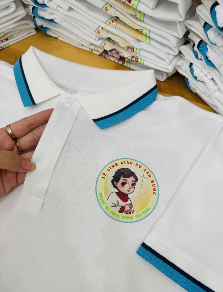 In Decal Lên Áo: Decal Màu Đa Sắc, Decal Cắt & Ứng Dụng Cho Áo Đồng Phục 27 Decal màu hình nhân vật áo polo trắng – Đồng Phục Thiên Phước